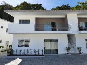 Apartamento com piscina perto da praia